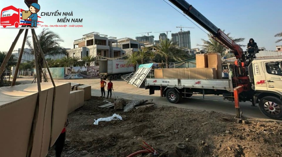 Vận chuyển máy móc thiết bị trong kho xưởng
